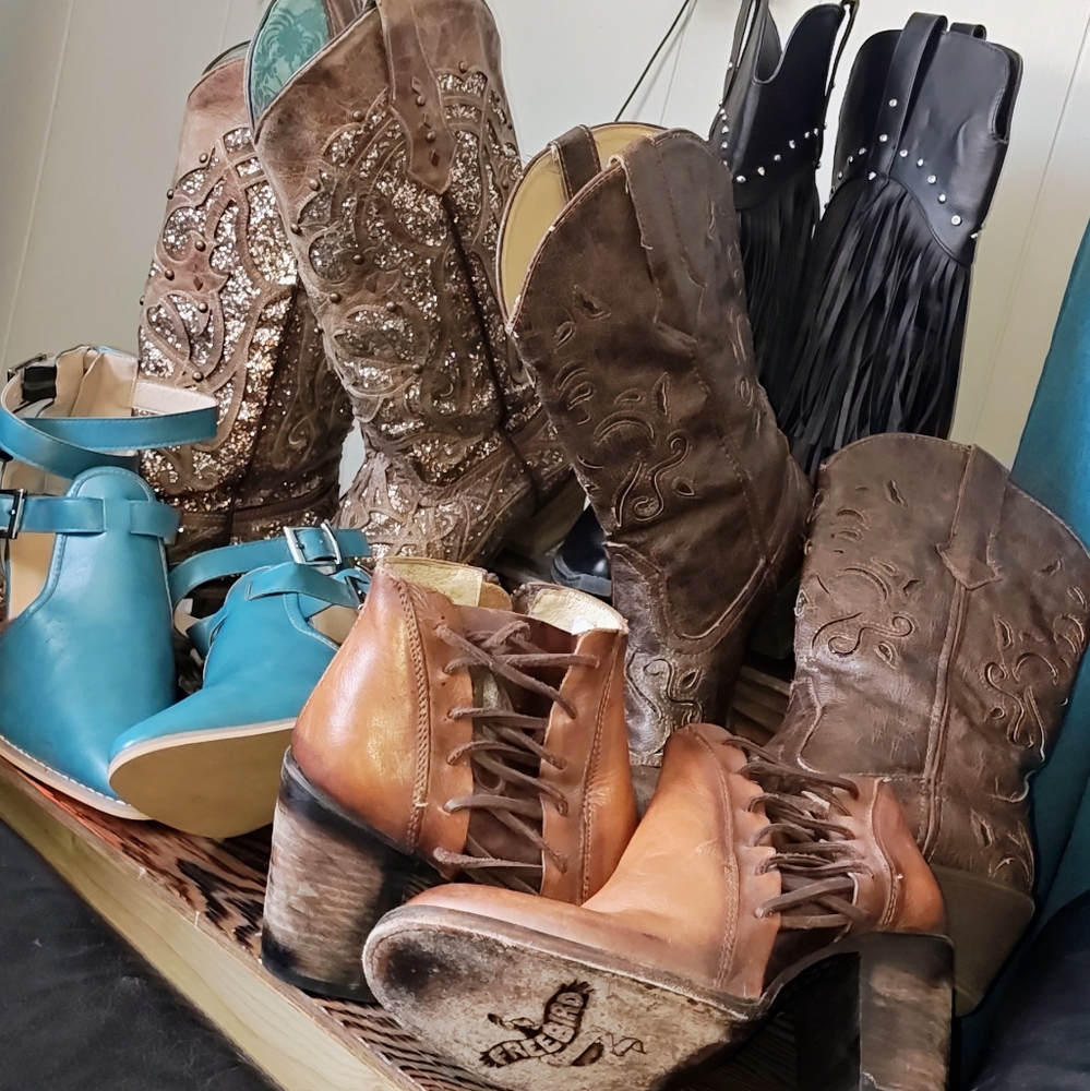 Various Western Boots N Booties sized 9&10
